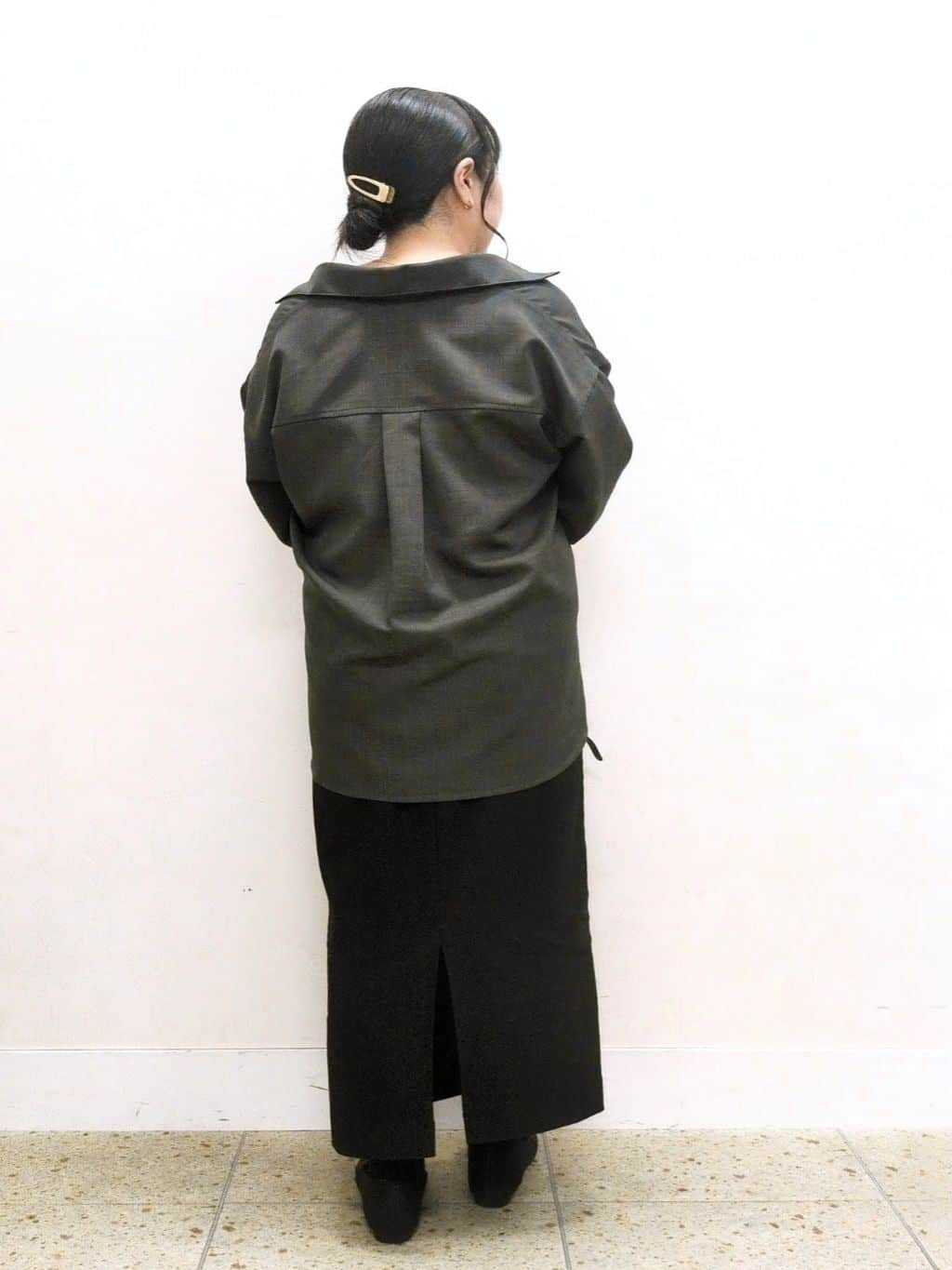 haseさんの「grove｜【カセット服/選べる着丈】洗濯機で洗えるオーバーシャツ」を使ったコーディネート