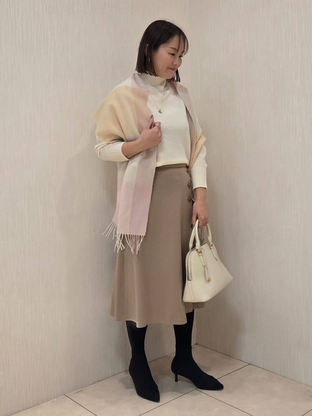 naokoさんの「UNTITLED｜【8色展開/洗える】ウールカシミヤ ハイネックニット」を使ったコーディネート