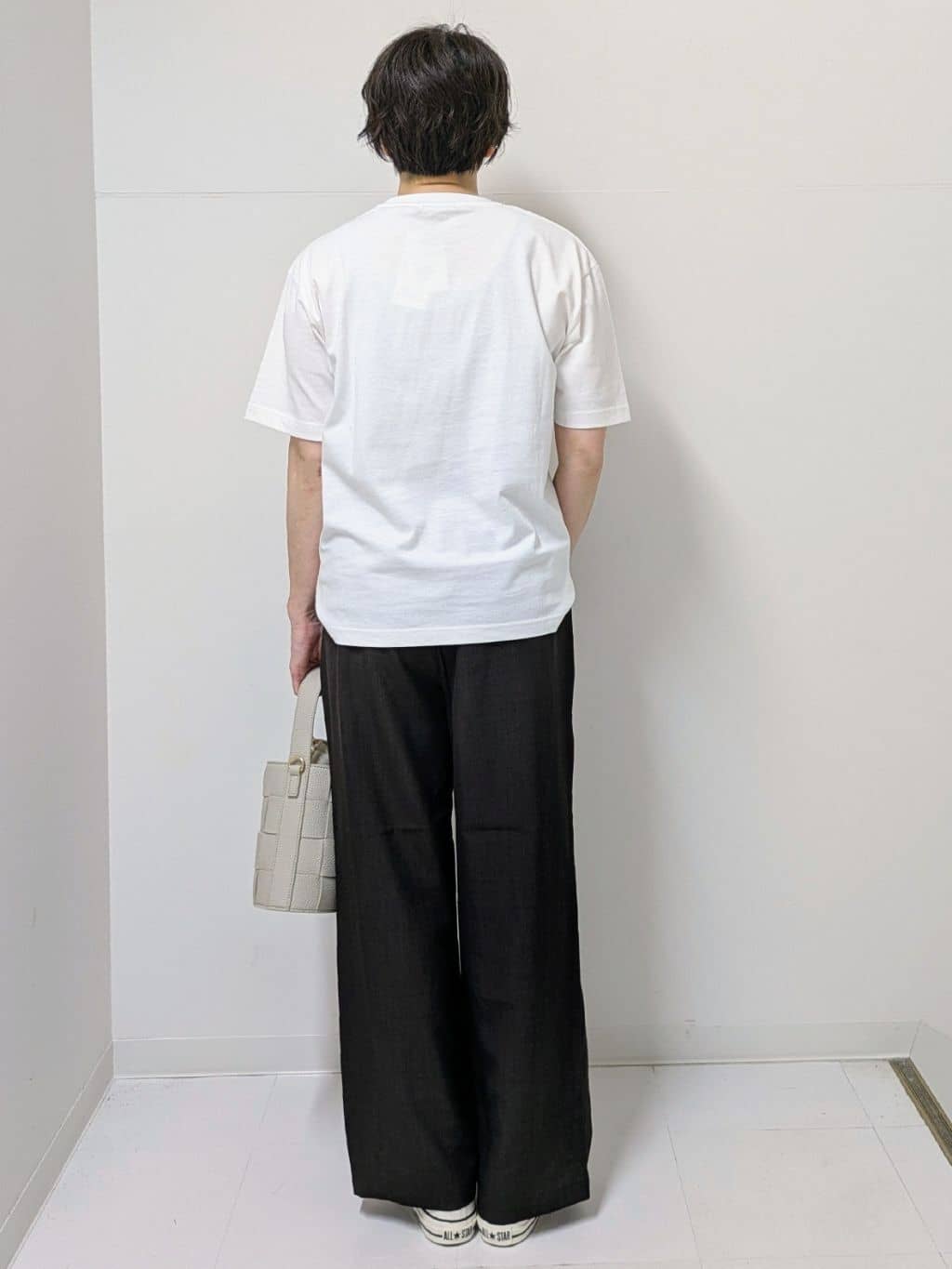 Asaさんの「Dessin｜ロゴ刺繍Tシャツ」を使ったコーディネート