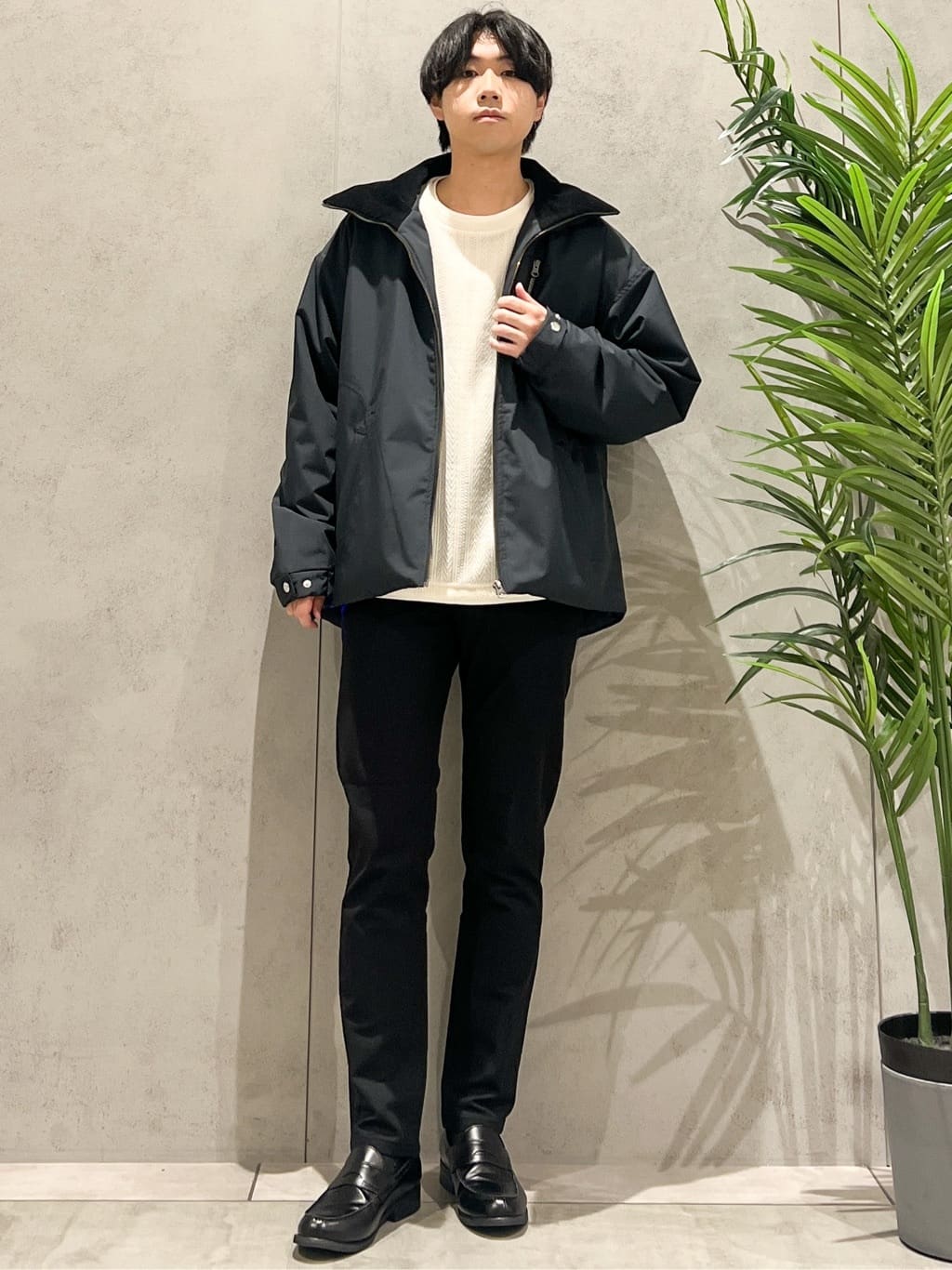 SHI-MAさんの「THE SHOP TK｜【心地良い、滑らかさ】レイヤード風ケーブル ニットソー 【洗濯機OK】」を使ったコーディネート