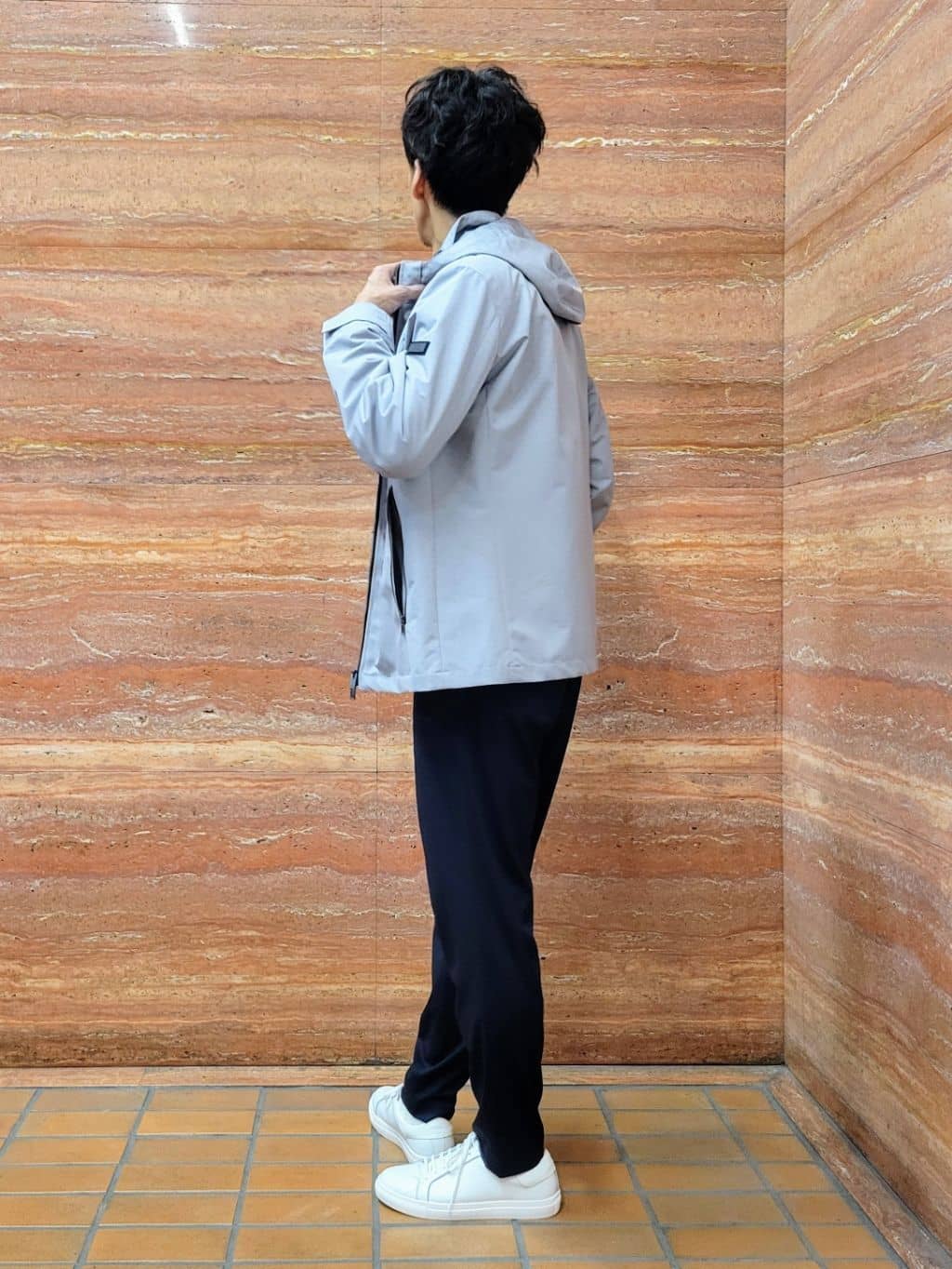 piroyaさんの「TAKEO KIKUCHI｜ストレッチ テーラードＴシャツ」を使ったコーディネート