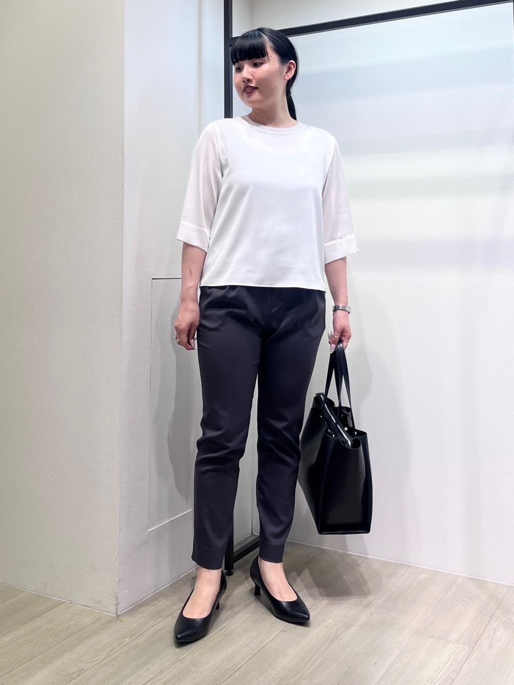 hasuさんの「INDIVI｜【定番スーツ／UVケア／洗える】ウール調テーラードジャケット」を使ったコーディネート