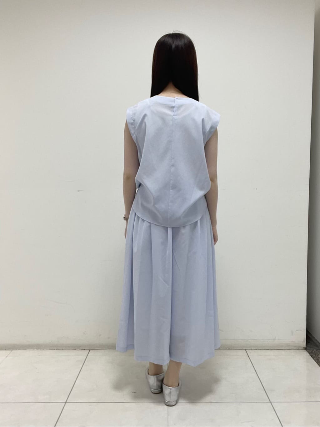 mさんの「INDIVI｜【クールエアー素材／UVケア／吸汗速乾】エアリータックブラウス」を使ったコーディネート