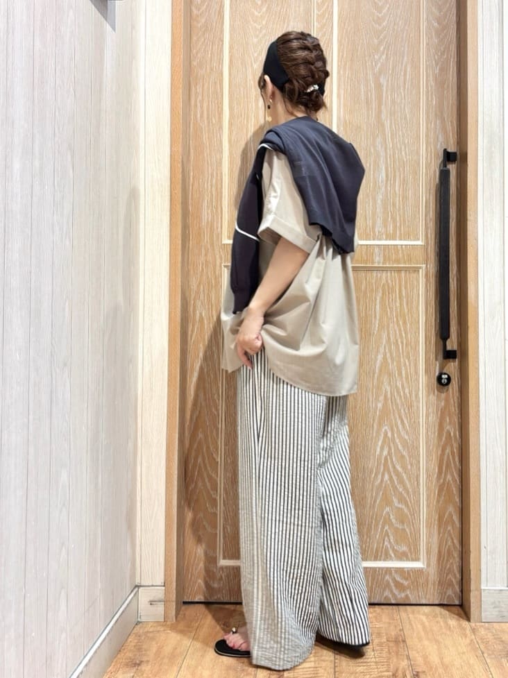 meiさんの「SHOO･LA･RUE｜ニュアンスデザインがこなれ見え 刺繍デザイン シアーカーディガン」を使ったコーディネート