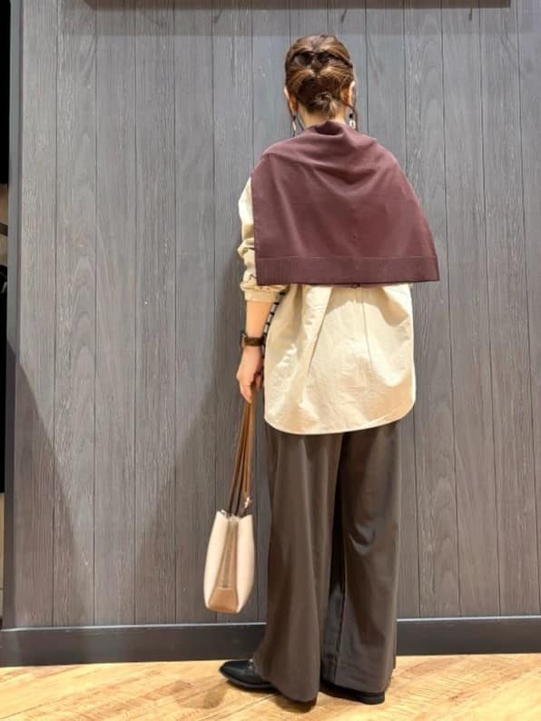 meiさんの「SHOO･LA･RUE｜【洗える/S-LL】上品なラメ使い クルーネック ニットカーディガン」を使ったコーディネート