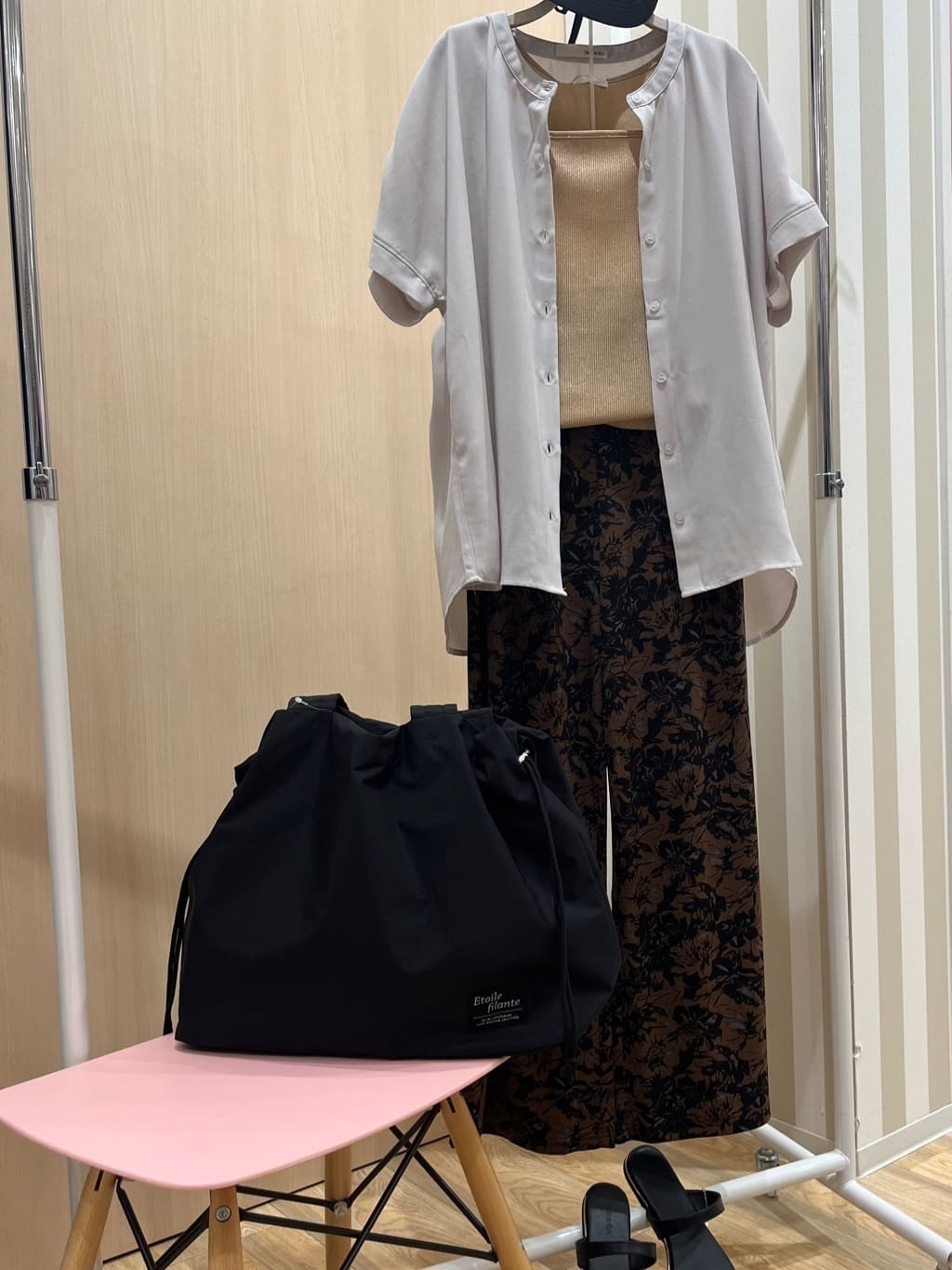 みわさんの「SHOO･LA･RUE｜【洗える/プチプラ】大人の抜け感をプラスする バンドカラーシャツ」を使ったコーディネート