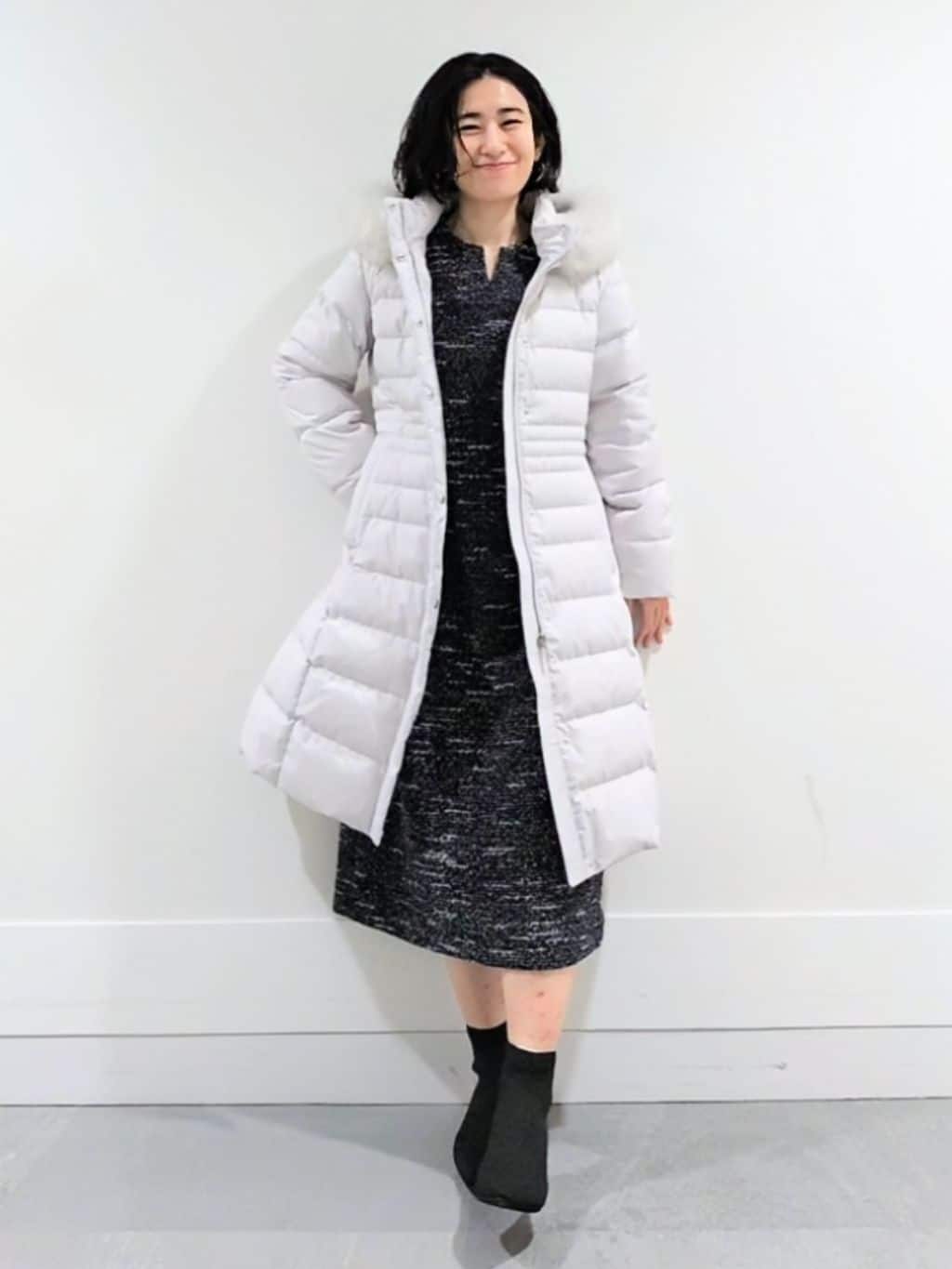ミズタさんの「UNTITLED｜【はっ水機能/フード取り外し可/防寒】ロングダウンコート」を使ったコーディネート