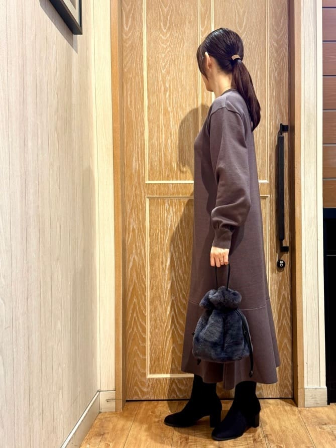 KAORIさんの「SHOO･LA･RUE｜【洗濯機可/S-LL】スタイルがすっきりに見える 裾マーメイドニットワンピース」を使ったコーディネート
