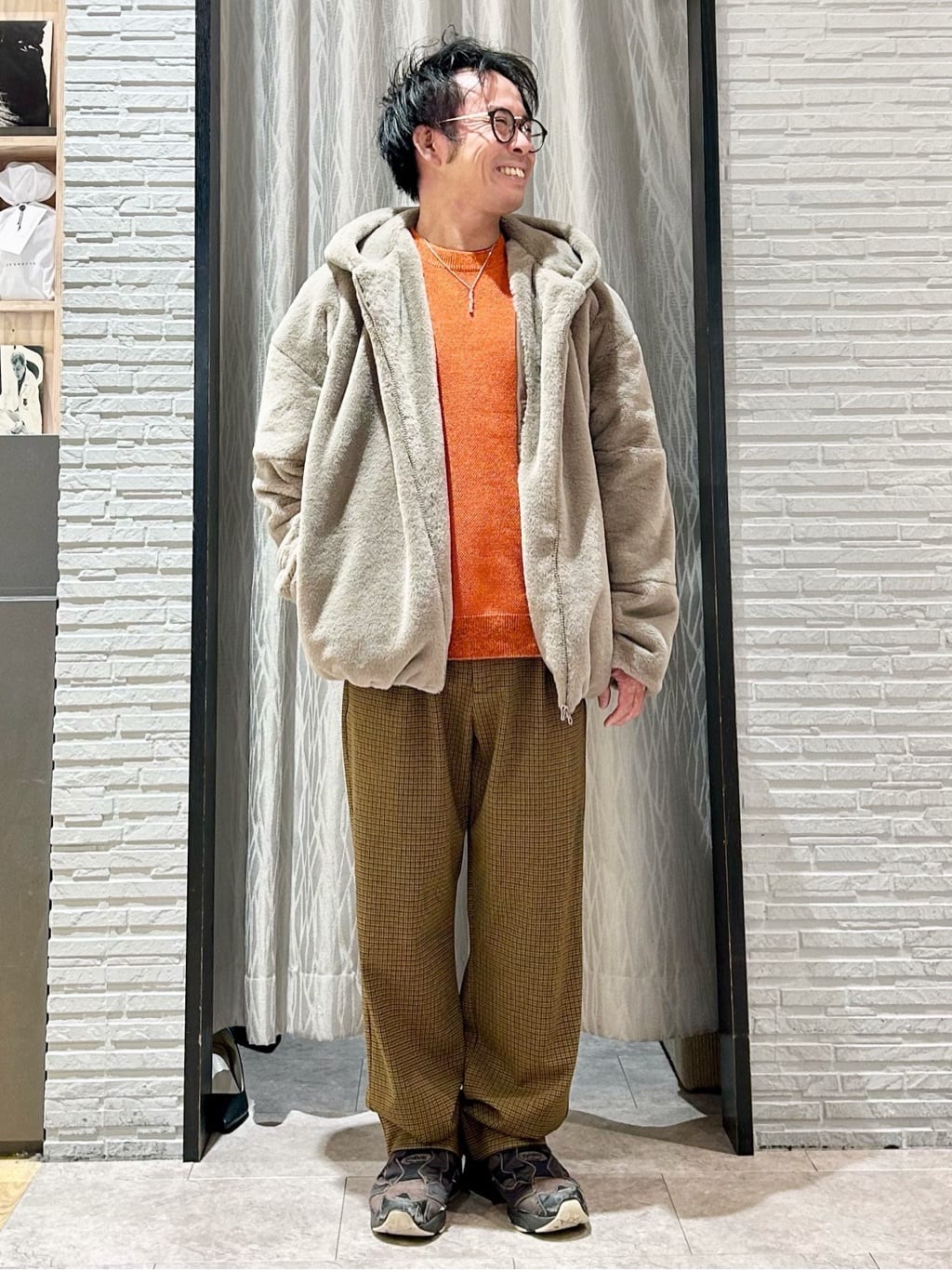 KENJI Iさんの「THE SHOP TK｜フードフェイクファーブルゾン」を使ったコーディネート