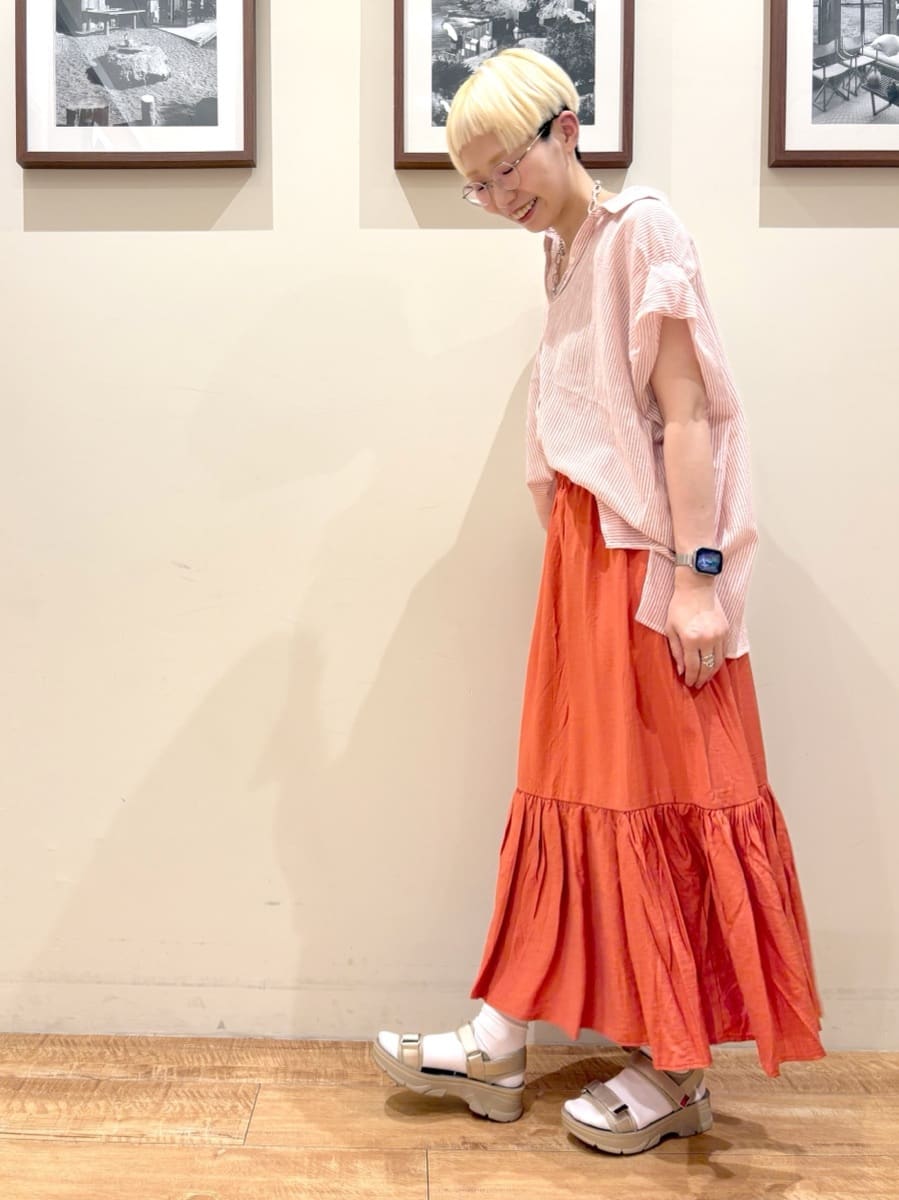 Ayumiさんの「SHOO･LA･RUE｜麻調ティアードスカート」を使ったコーディネート