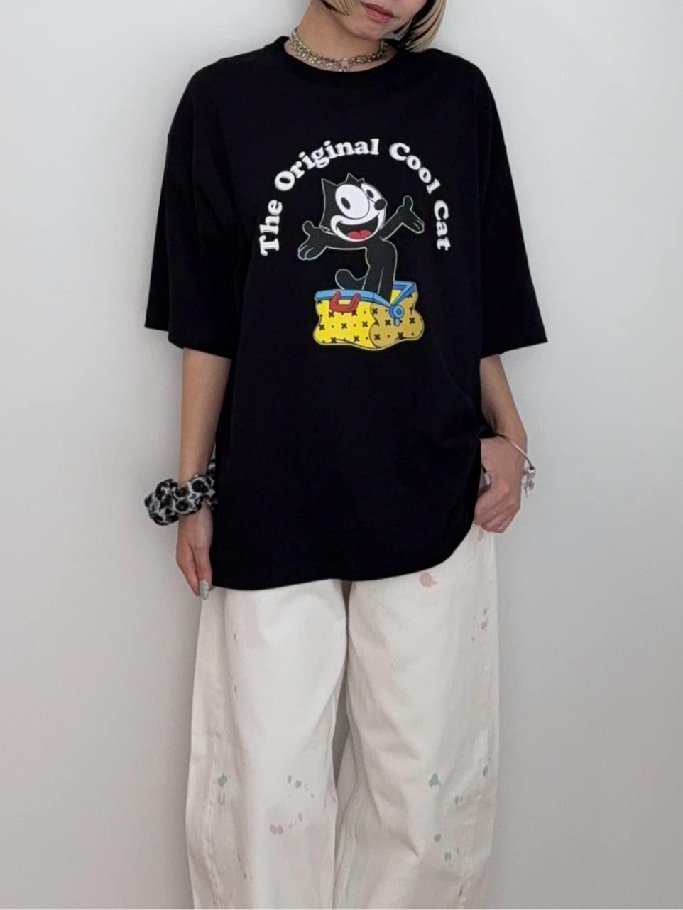 川本葵さんの「tk.TAKEO KIKUCHI｜バレルシルエットパンツ（デニム＆カラーパンツ）」を使ったコーディネート
