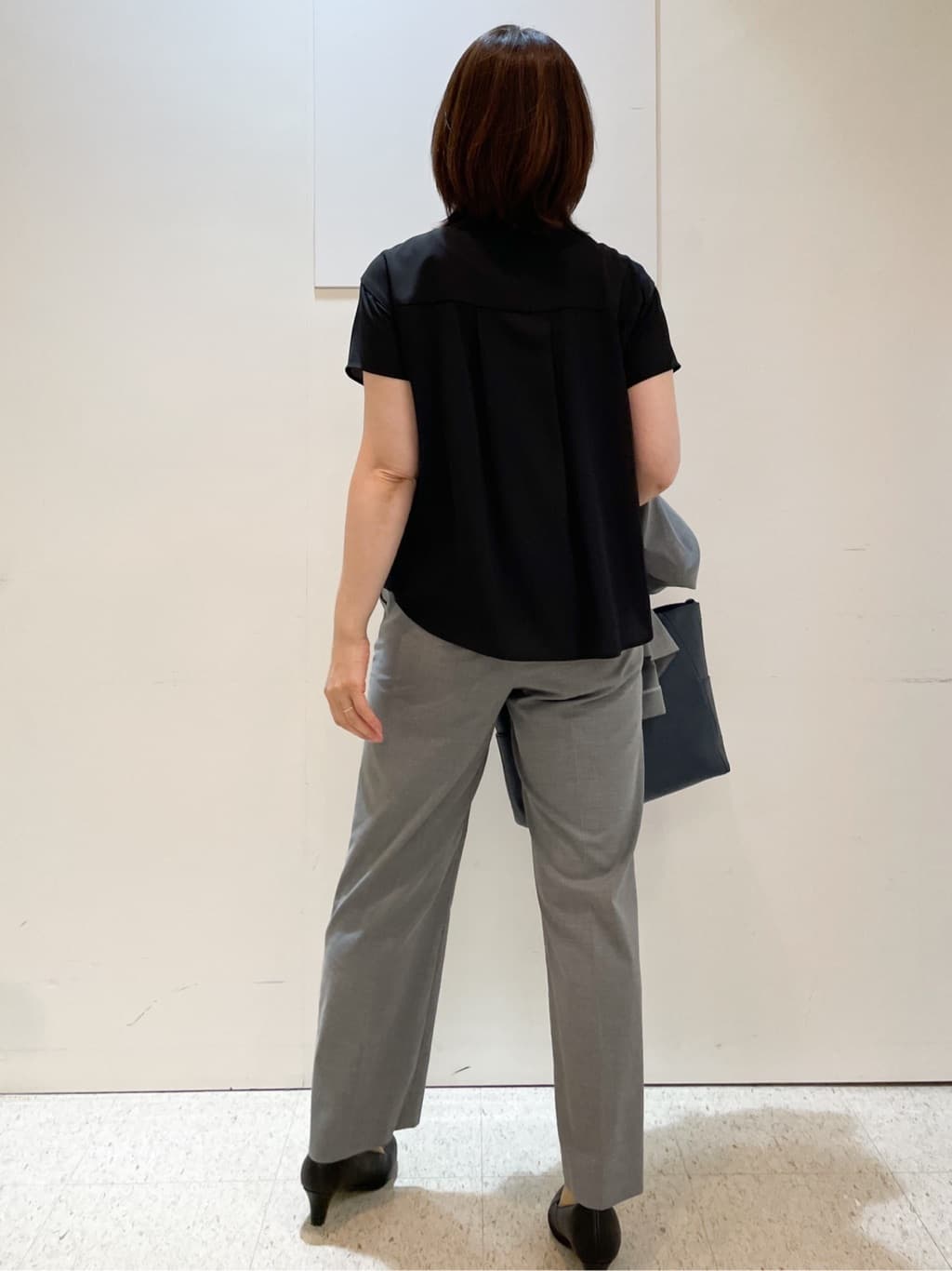 めいさんの「Reflect｜【インナーに◎／すっきり見え！長め丈】タックデティールブラウス」を使ったコーディネート