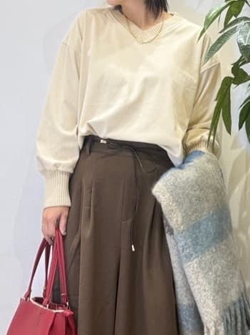 misakiさんの「SHOO･LA･RUE｜【S-LL/2点セット】脚のラインを拾いにくい ベルト付きタックスカーチョパンツ」を使ったコーディネート