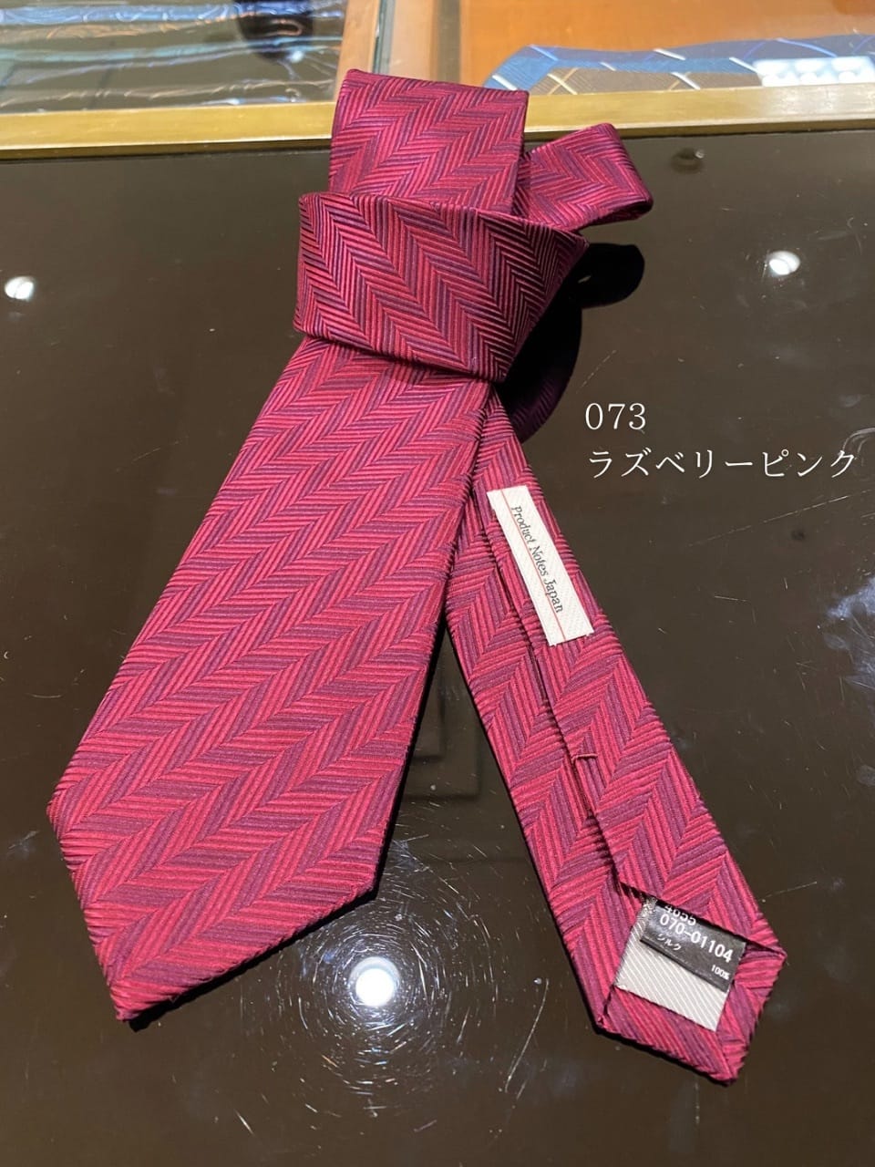 小南大和さんの「TAKEO KIKUCHI｜【Made in JAPAN】矢絣（やがすり）シルクネクタイ」を使ったコーディネート