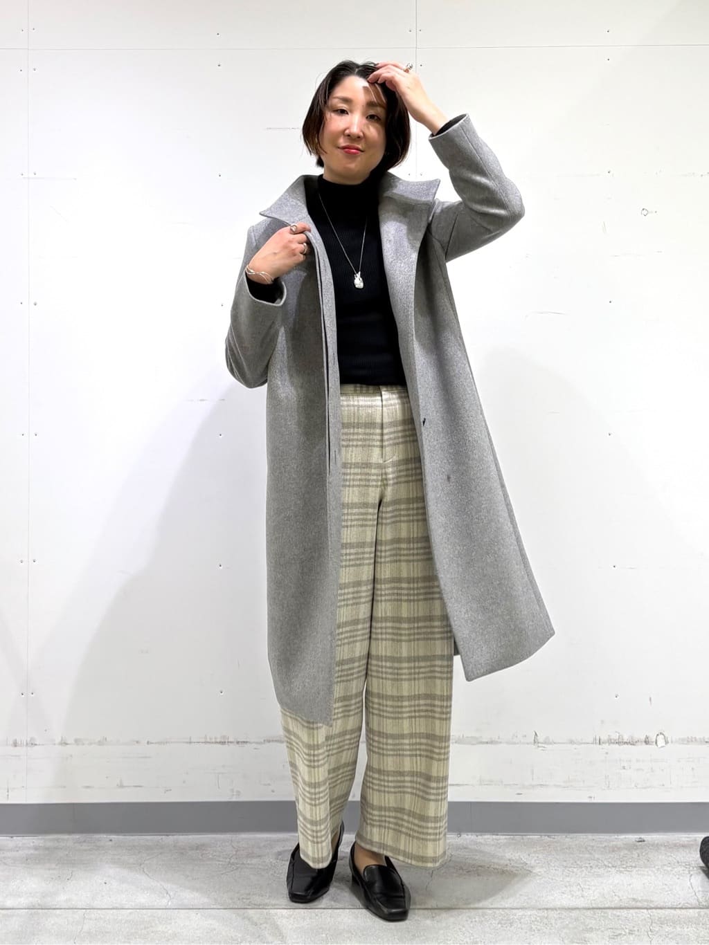 yuriさんの「INDIVI｜【洗える／毛玉になりにくい】エクストラファインウール リブタートルニット」を使ったコーディネート