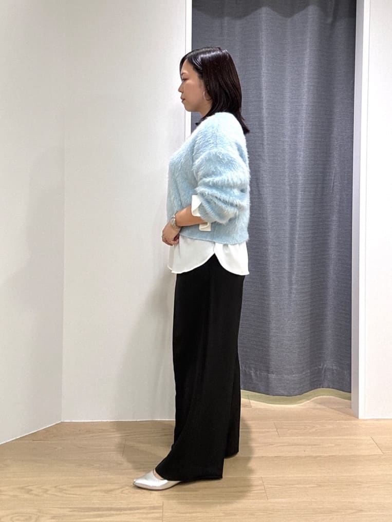 Akiさんの「INDIVI｜Comfy SET UP｜イージーストレートワイドパンツ【セットアップ対応／通勤/カセット服】」を使ったコーディネート