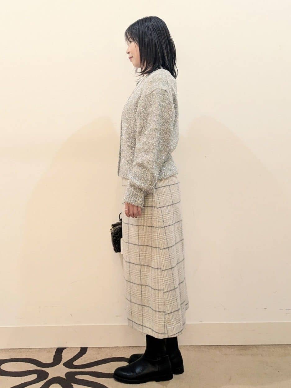laverさんの「UNTITLED｜【はっ水機能/フード取り外し可】ミディダウンコート」を使ったコーディネート