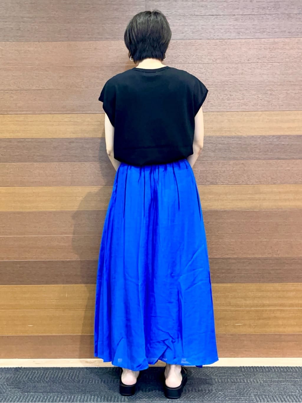 umiさんの「OPAQUE.CLIP｜ロゴフレンチスリーブニット【洗濯機洗い可／UV／接触冷感／抗ピル】」を使ったコーディネート