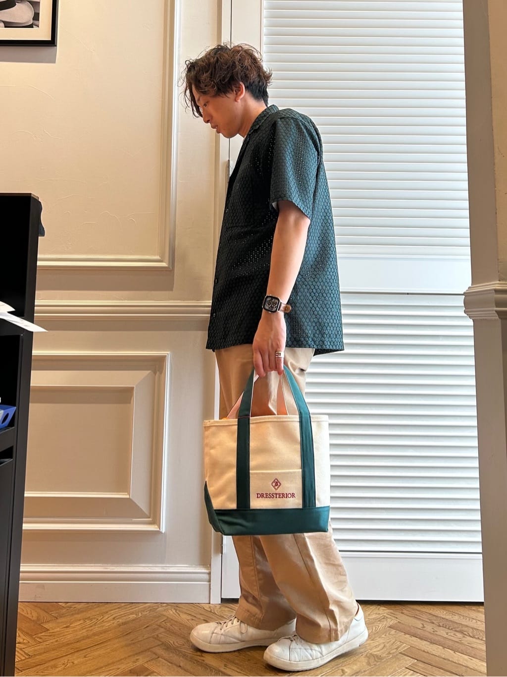 須田　慎二郎さんの「DRESSTERIOR｜」を使ったコーディネート