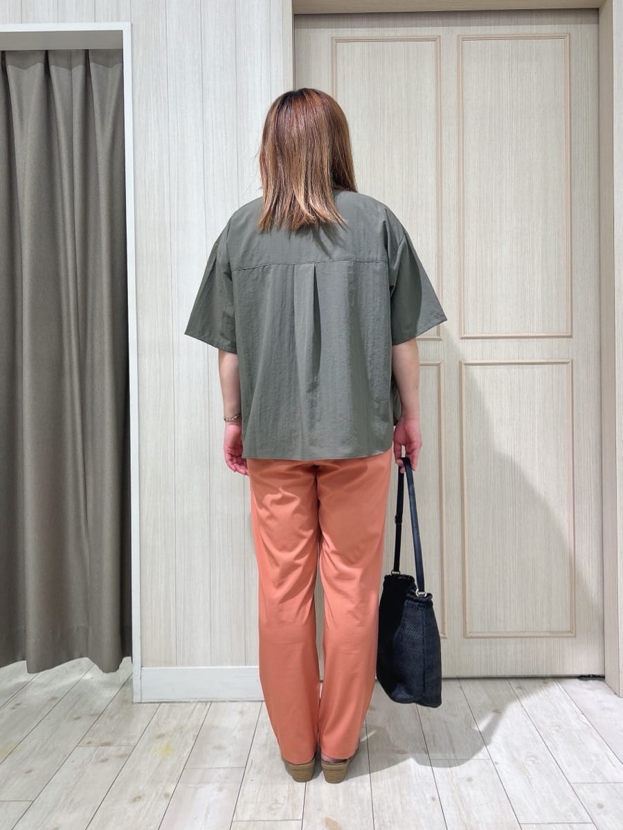 akiさんの「SHOO･LA･RUE｜◆【洗える/S-LL】シアーネックがこなれ見え リブタンクトップ」を使ったコーディネート
