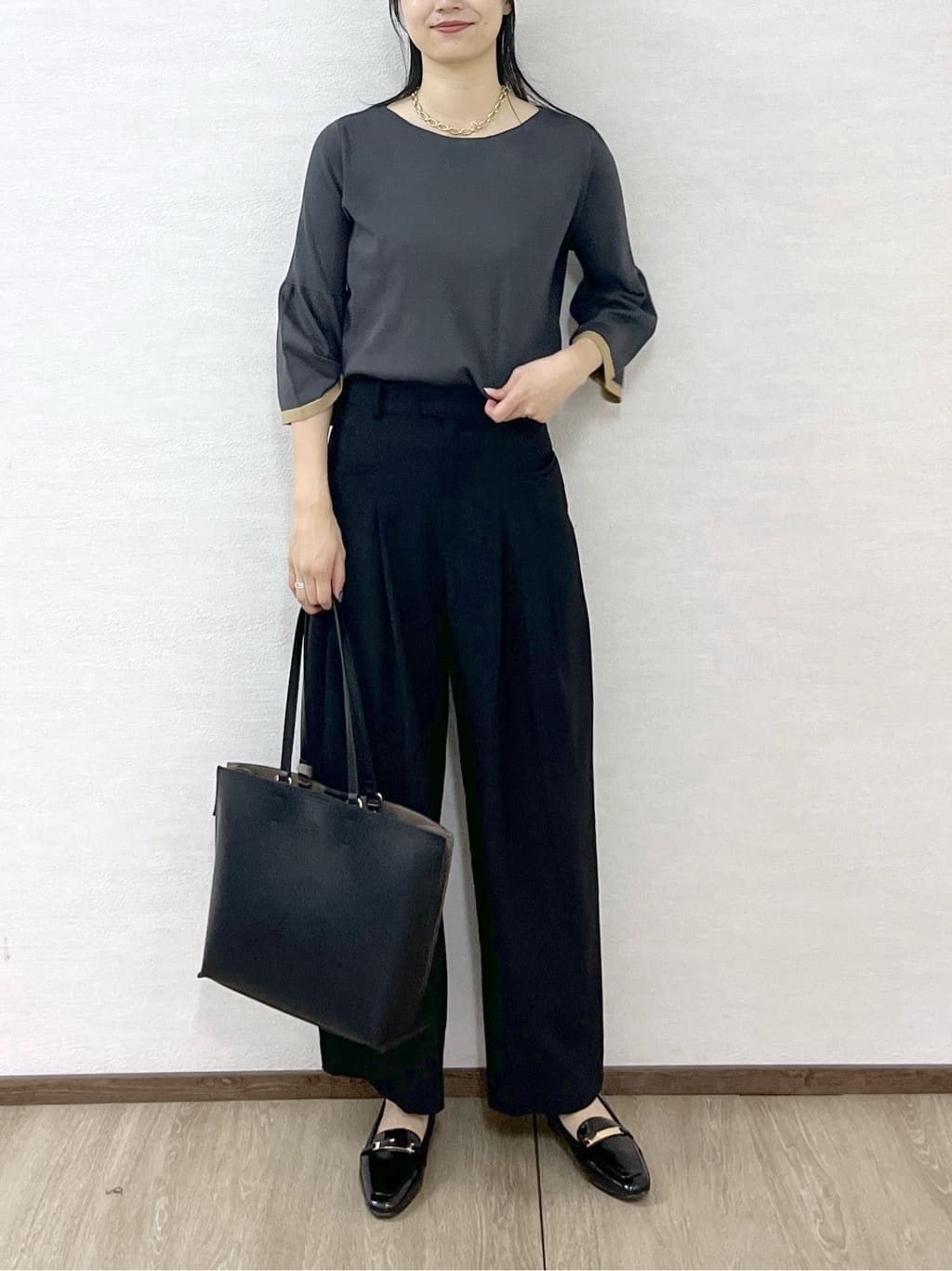 sachikoさんの「OPAQUE.CLIP｜タックデザインワイドパンツ【洗濯機OK】」を使ったコーディネート