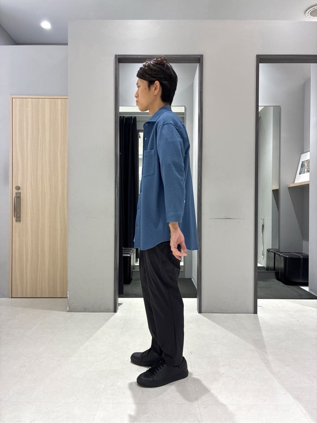 わいずみさんの「TAKEO KIKUCHI｜【抗菌防臭／5サイズ展開】ハイゲージポンチ Tシャツ」を使ったコーディネート