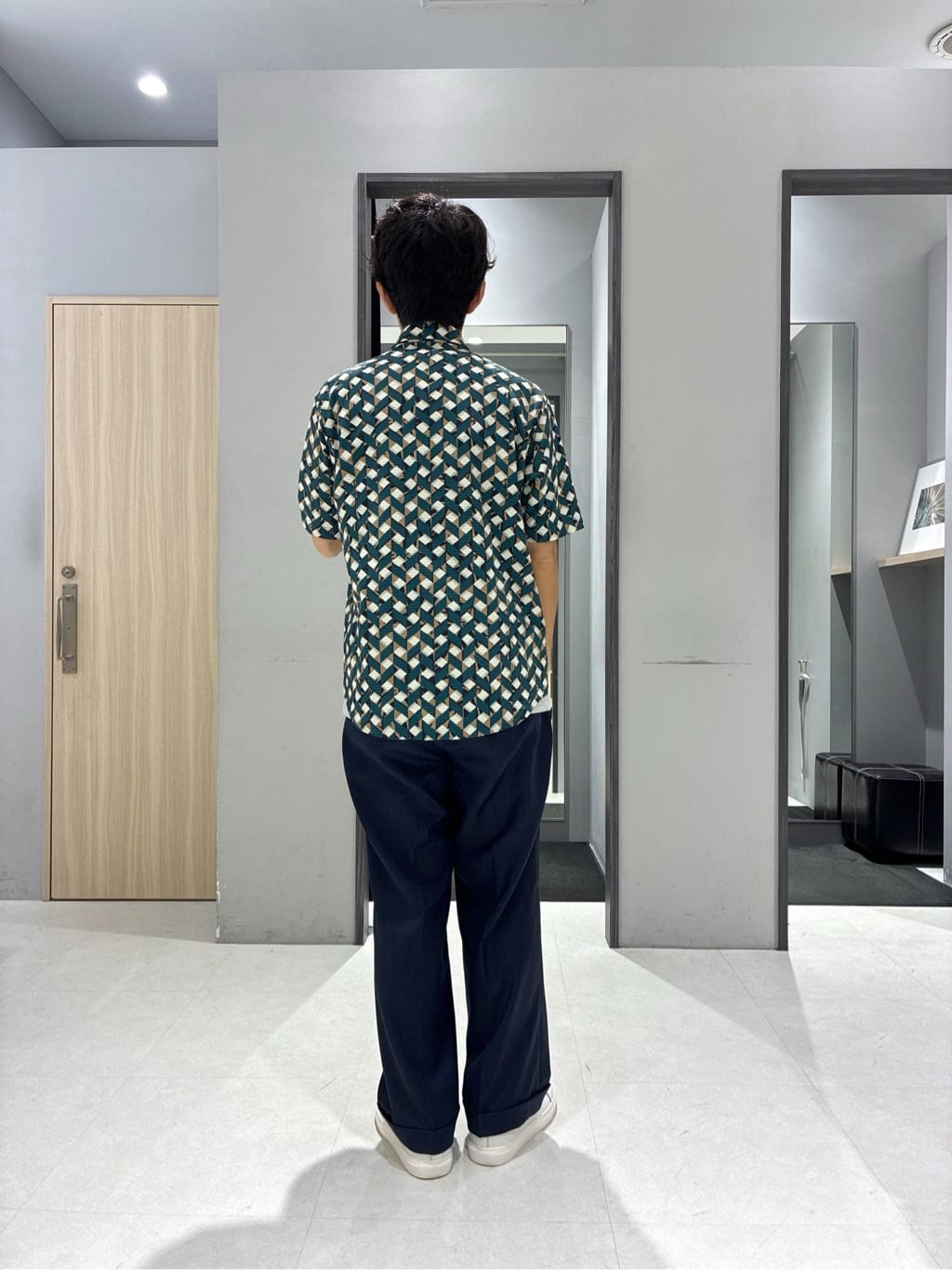 わいずみさんの「TAKEO KIKUCHI｜【COOL CITY WEAR】籠目アート柄 サッカーシャツ /通気性」を使ったコーディネート