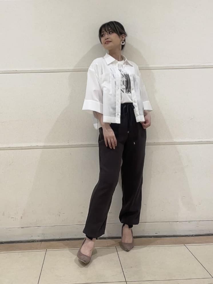 watanabeさんの「UNTITLED｜【前開き/洗える】ショート丈シアーシャツ」を使ったコーディネート