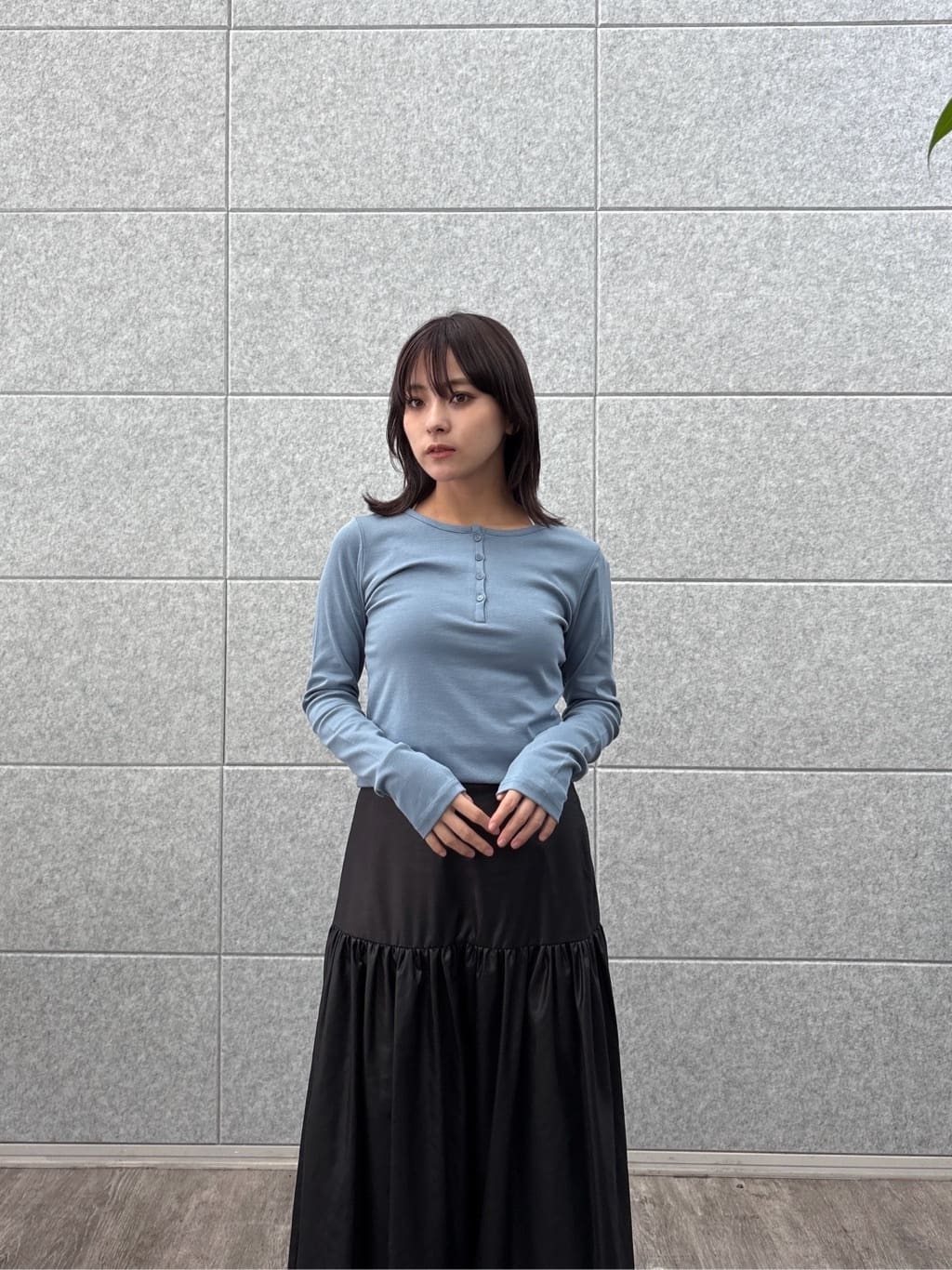 erikaさんの「INDIVI｜カットアウトカットソー」を使ったコーディネート