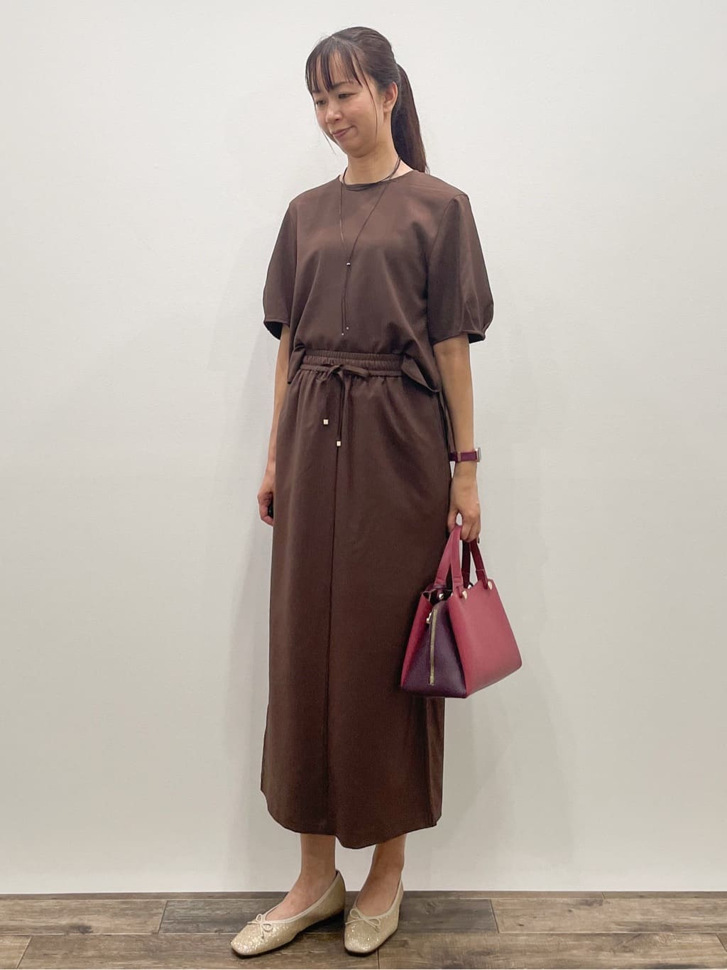 Aikoさんの「OPAQUE.CLIP｜ラメストライプタックスリーブブラウス／セットアップ可【洗濯機洗い可／防シワ／吸水速乾】」を使ったコーディネート