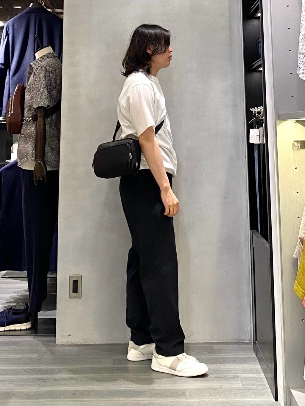 nishiさんの「TAKEO KIKUCHI｜【抗菌防臭／5サイズ展開】ハイゲージポンチ Tシャツ」を使ったコーディネート