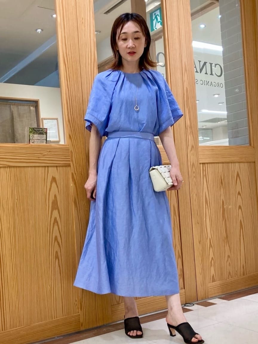 ゆうさんの「UNTITLED｜◆【セットアップ可能】リネン混 タックブラウス」を使ったコーディネート