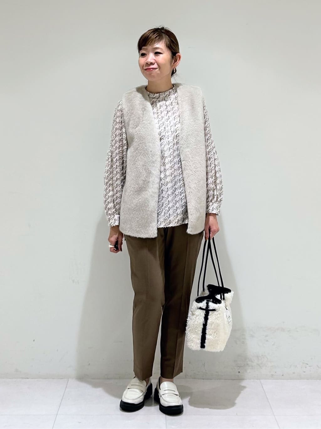 tsuyuさんの「INDIVI｜ミンク調フェイクファージレ」を使ったコーディネート