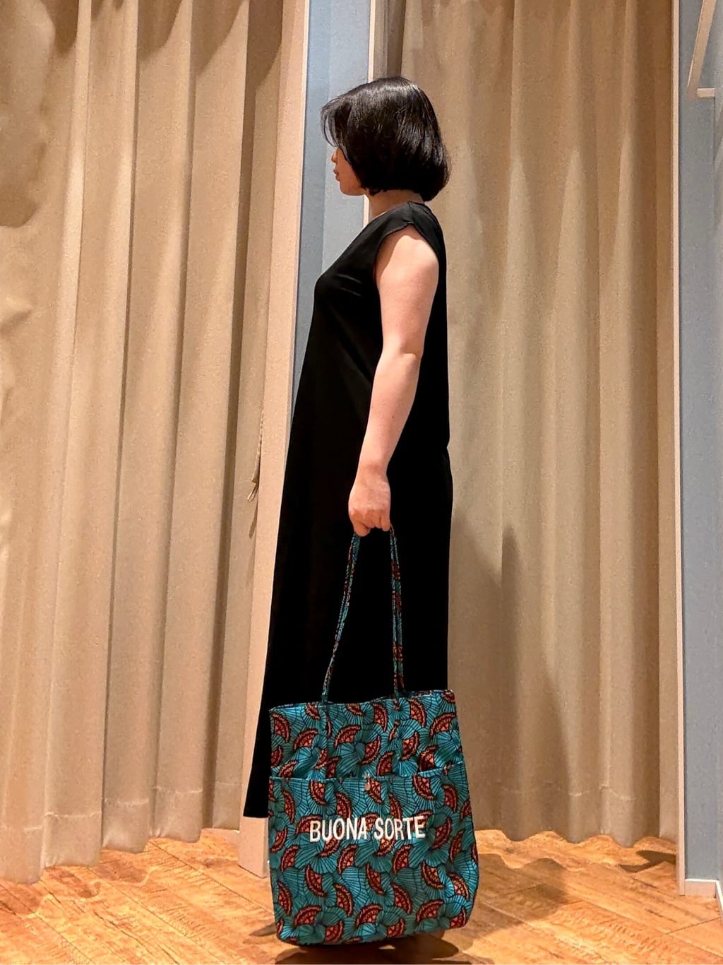 Haruさんの「SHOO･LA･RUE｜【S-LL/ひんやり】切替ラインですっきりと 1枚で着られるロングワンピース」を使ったコーディネート