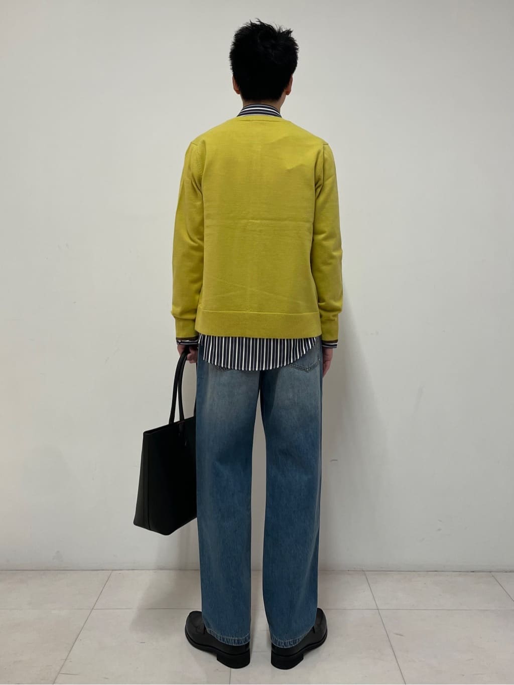 蒲谷祐太さんの「DRESSTERIOR｜THOMAS MASON ストライプシャツ」を使ったコーディネート