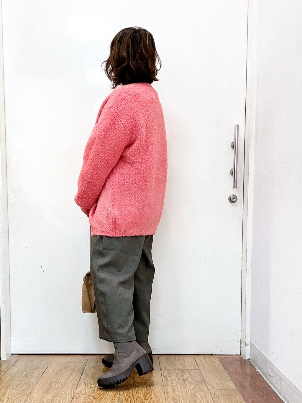 haruさんの「SHOO･LA･RUE｜【S-LL】思わず触れたくなる ふわふわ Vネックニットカーディガン」を使ったコーディネート