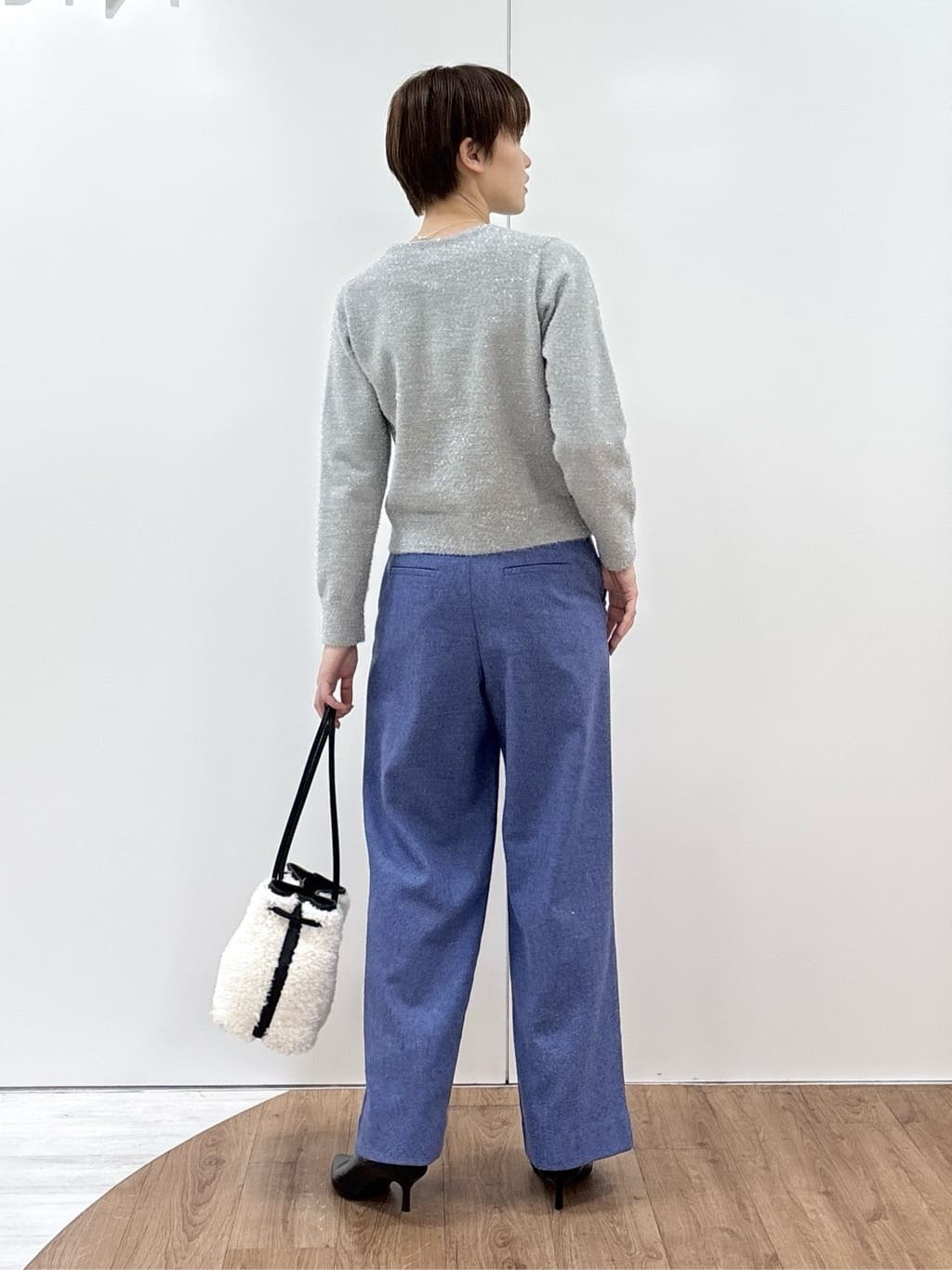 kanaeさんの「INDIVI｜【洗える】ラメニットカーディガン」を使ったコーディネート