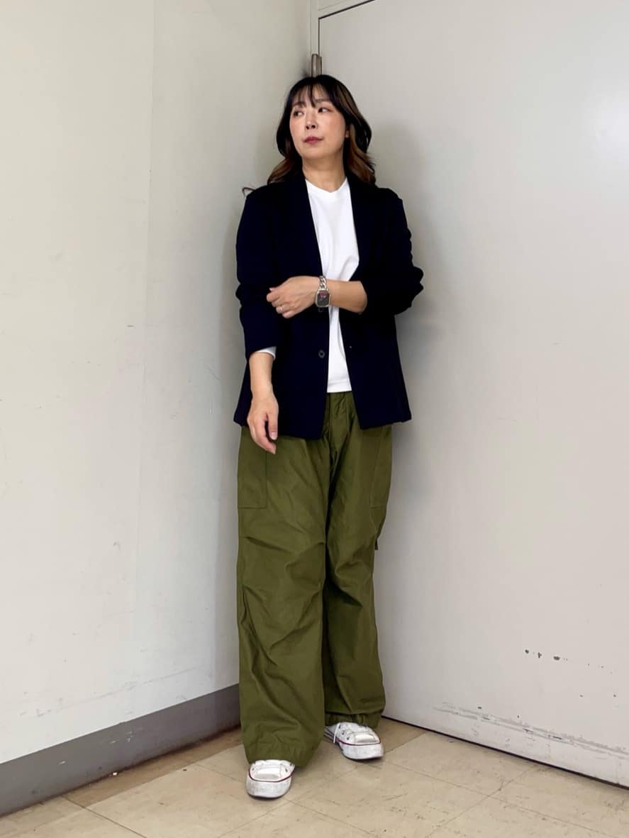 iwさんの「TAKEO KIKUCHI｜【JUST ONE LAYER】ダウンファブリック テーラード ジャケット」を使ったコーディネート