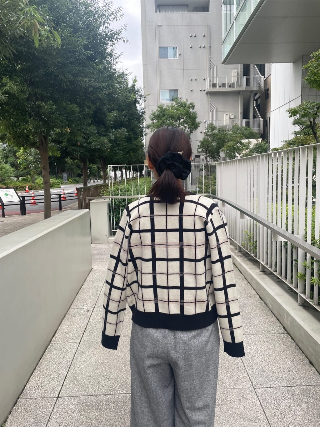 abeさんの「Couture brooch｜フェイクファーチェーンバッグ」を使ったコーディネート