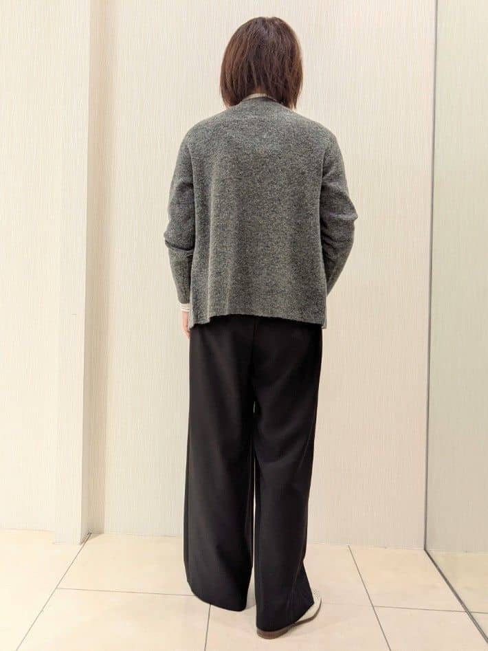 u-macoさんの「UNTITLED｜【トレンド/柔らかな素材感】ビスチェセットカーディガン」を使ったコーディネート