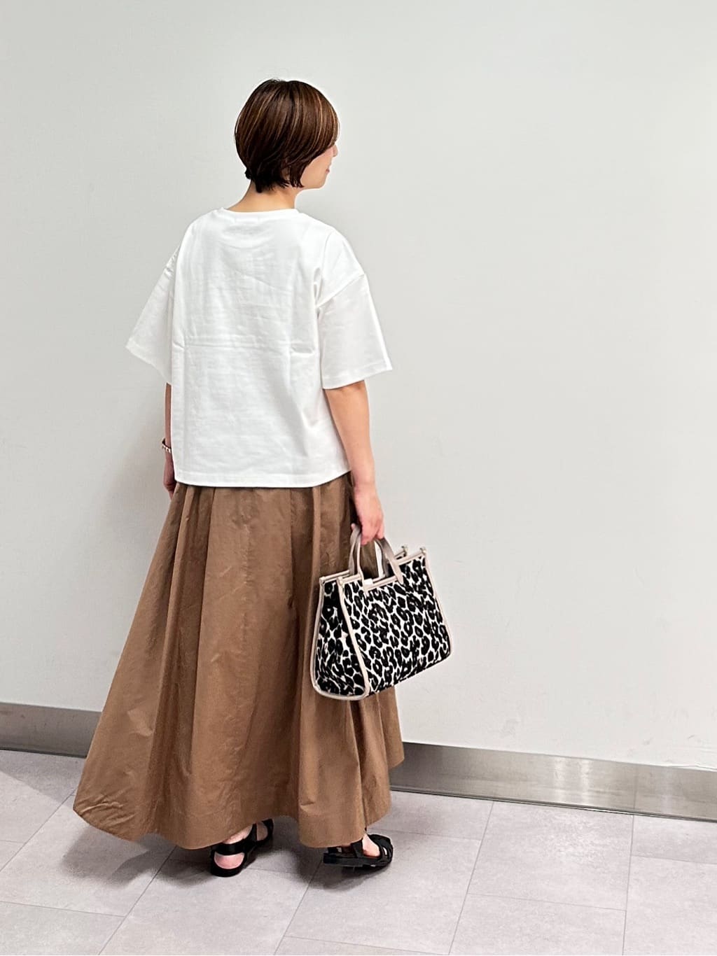 みなこさんの「UNTITLED｜【2WAY/セットアップ可/ノースリーブ/前ボタン】ファブリカブラウス」を使ったコーディネート
