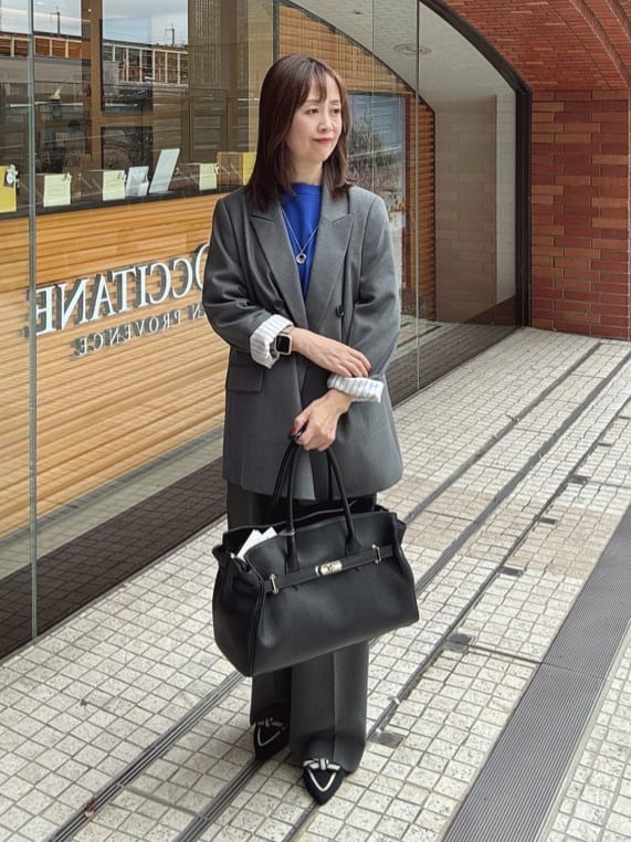 makiさんの「UNTITLED｜【アンサンブル可/洗える】シルクウールカシミヤ ドルマンスリーブニット」を使ったコーディネート