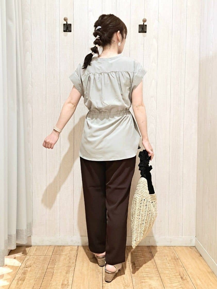 SAKIさんの「SHOO･LA･RUE｜【S-LL】シルエットが変えられる ウエストリボンブラウス」を使ったコーディネート