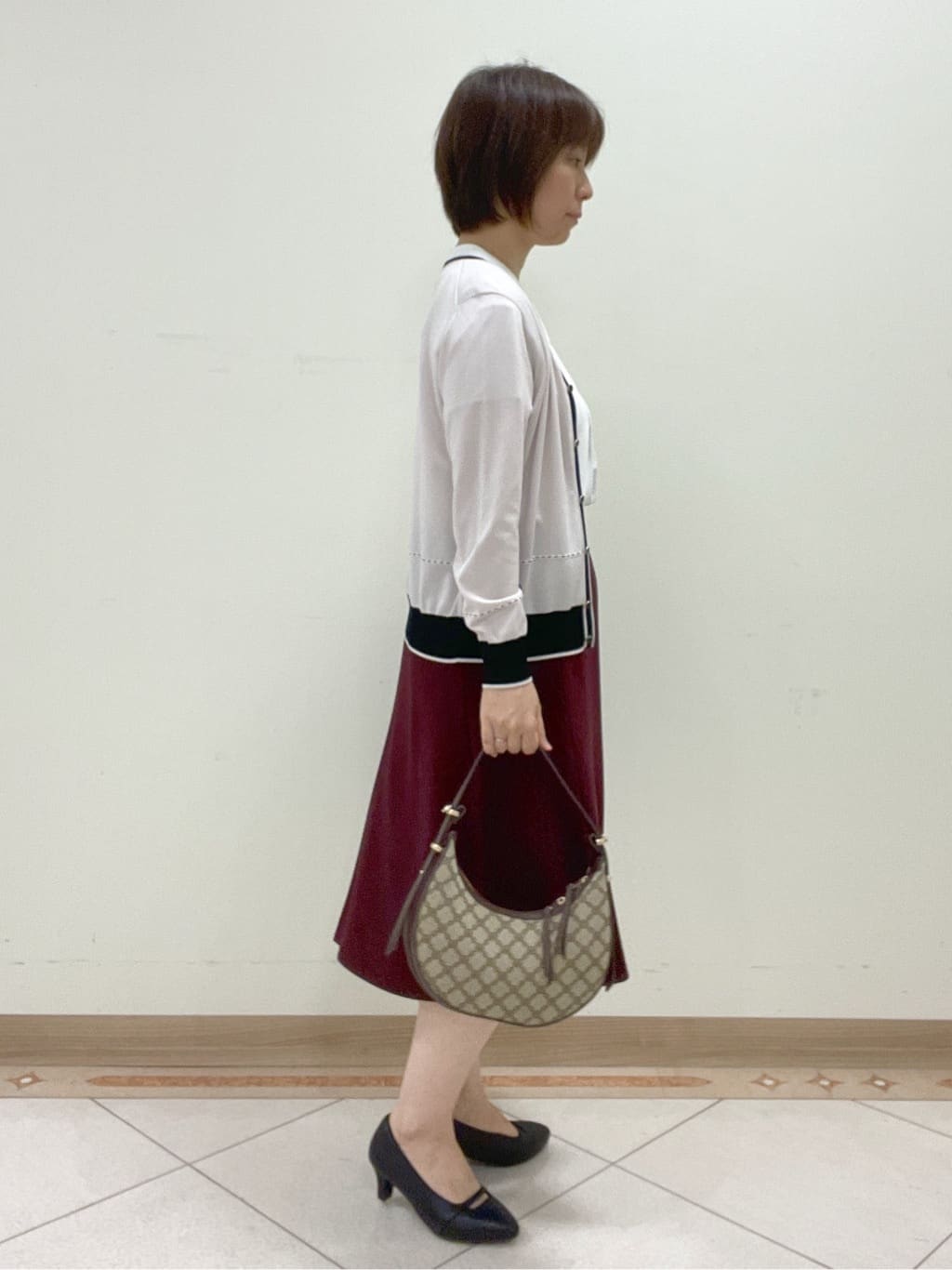 hanaさんの「Reflect｜【WEB先行カラーあり／手洗い可／アンサンブル可】バイカラーカーディガン」を使ったコーディネート