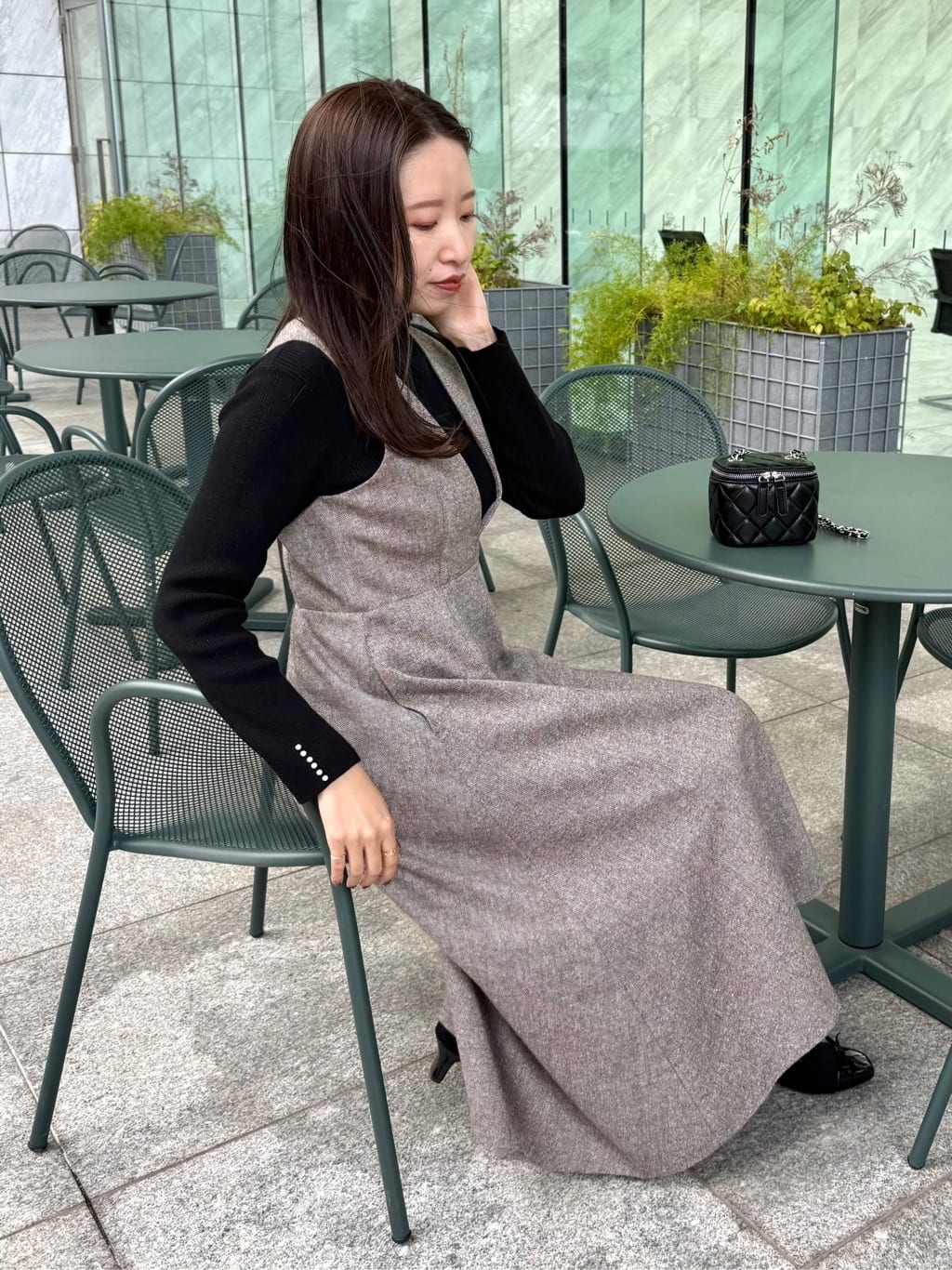 teiさんの「Couture brooch｜【多機能・フェミニン】パール調リブニット」を使ったコーディネート