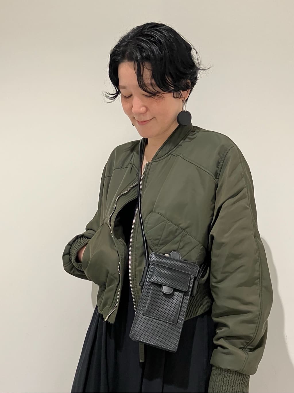 Cさんの「HIROKO HAYASHI｜BARBERA(バルベーラ)スマホポシェット」を使ったコーディネート
