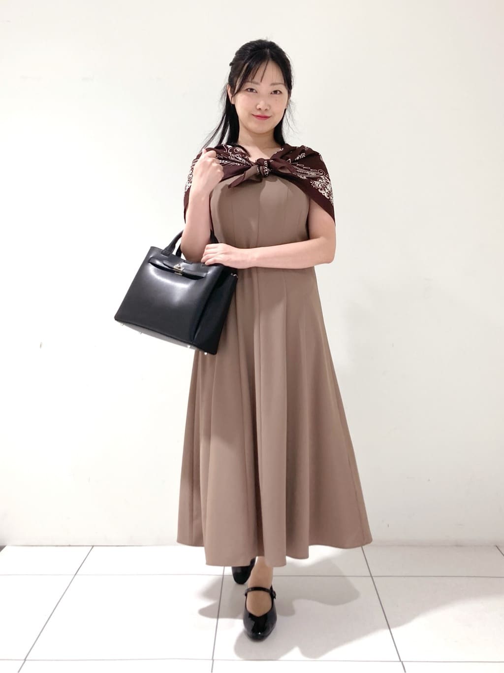 momokoさんの「INDIVI｜【美シルエット】ノースリーブワンピース」を使ったコーディネート