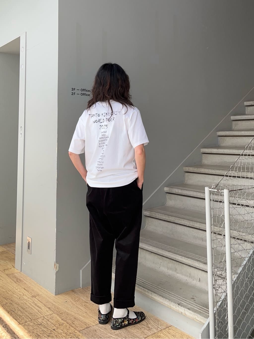 神野（jinno）さんの「TAKEO KIKUCHI｜【Sサイズ～】コーデュロイペグトップパンツ」を使ったコーディネート