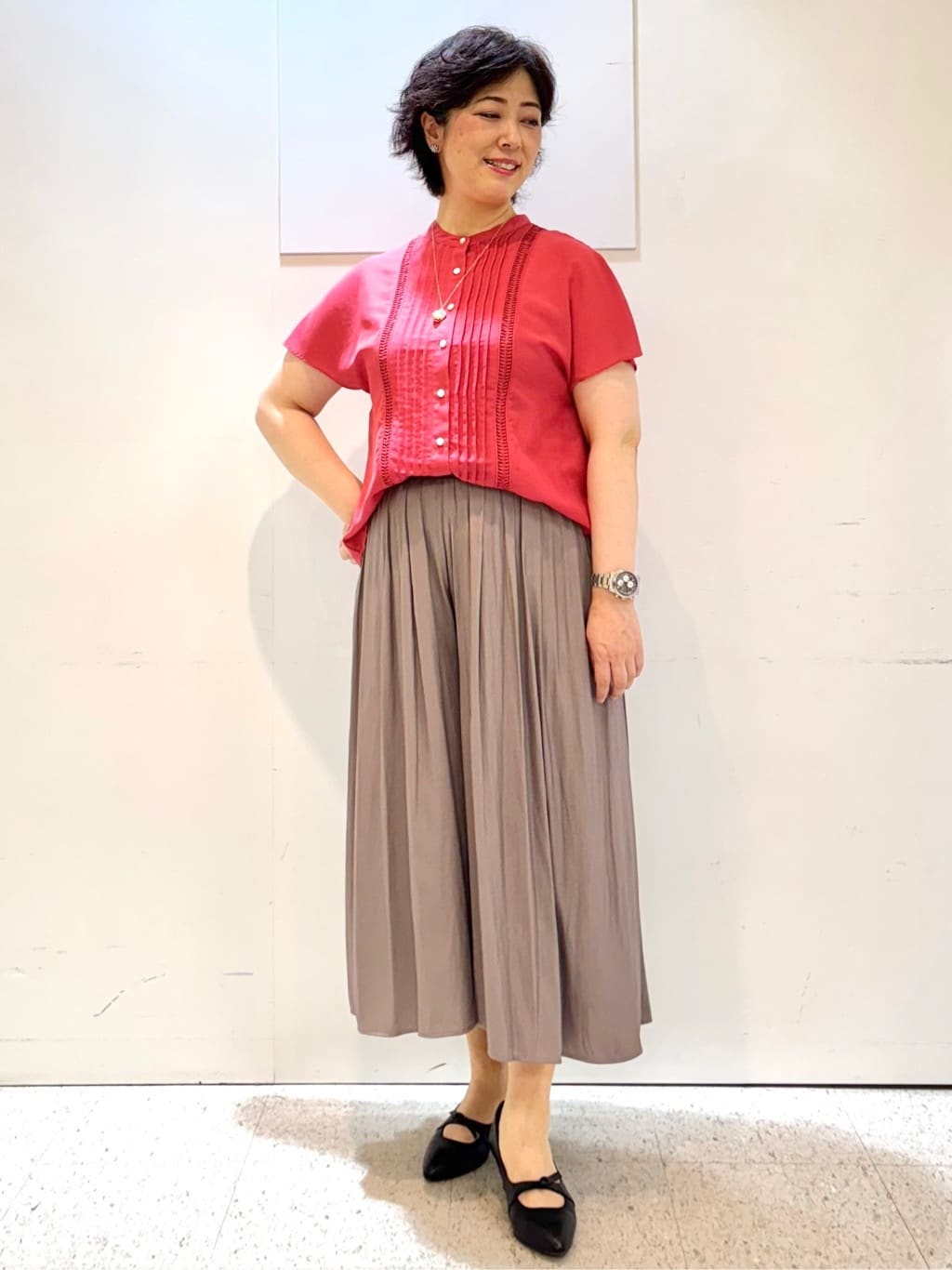 ヤスコさんの「Reflect｜【ウエストゴム仕様／長く着られる◎】スカーチョパンツ」を使ったコーディネート