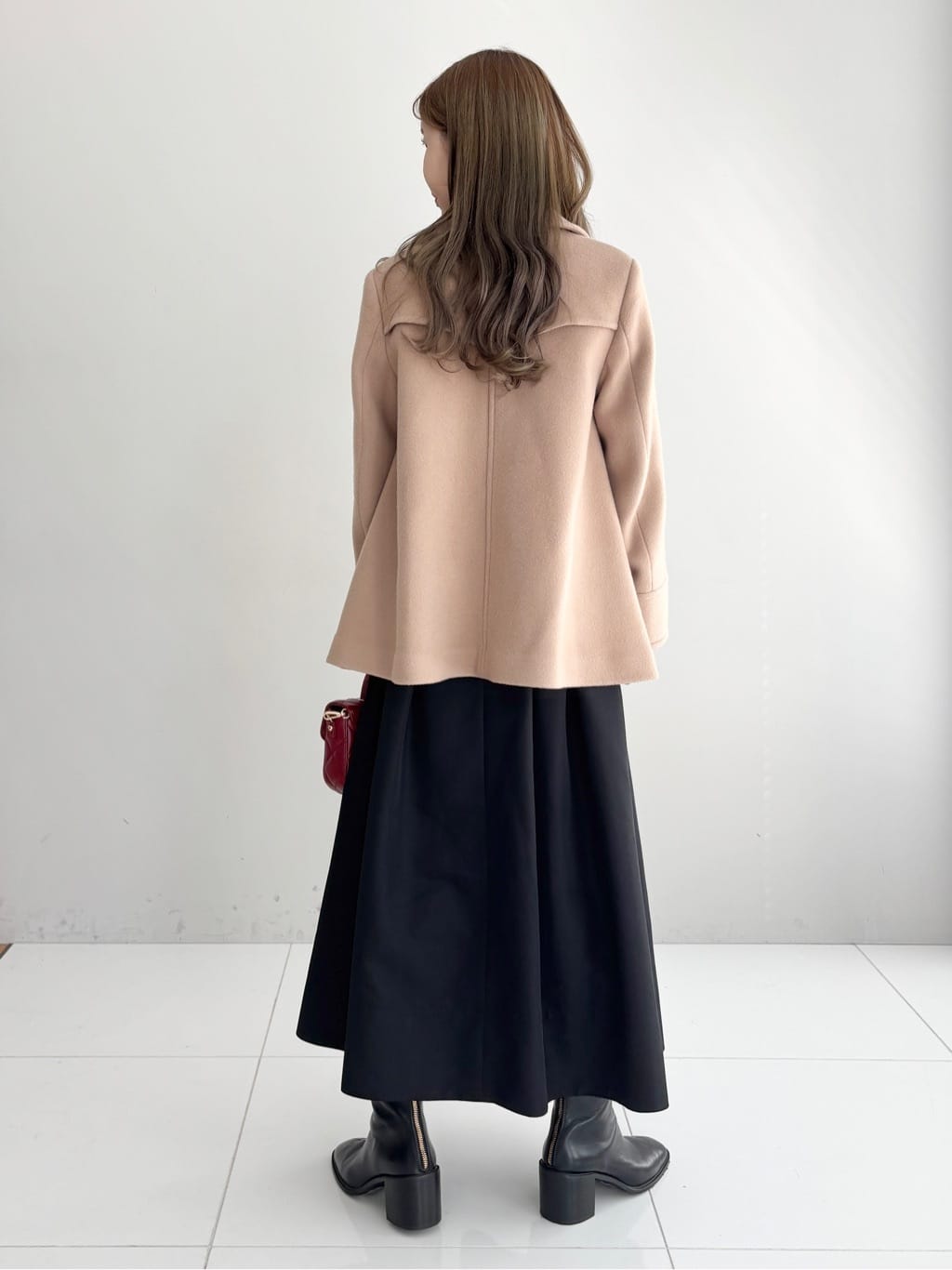 清水夏姫さんの「DRESSTERIOR｜◆オーバーラップサークルタートルネック」を使ったコーディネート